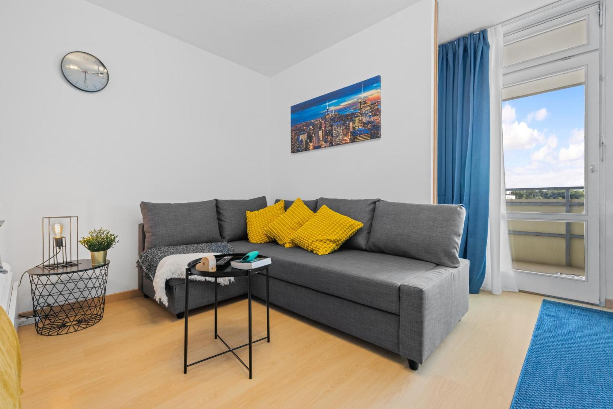 Sonniges City-Apartment Mit Suedbalkon Und Parklatz Neusass エクステリア 写真