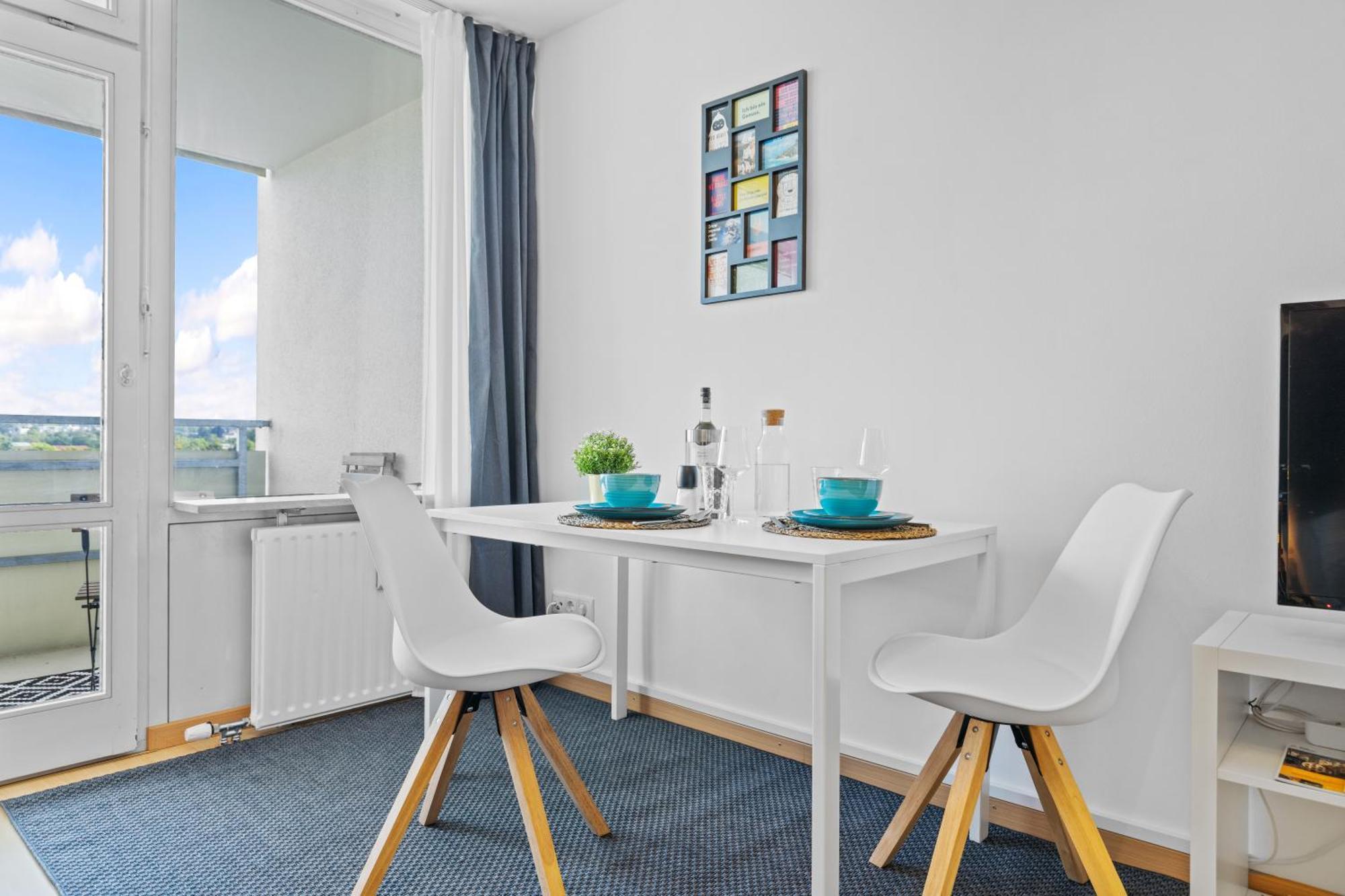 Sonniges City-Apartment Mit Suedbalkon Und Parklatz Neusass エクステリア 写真