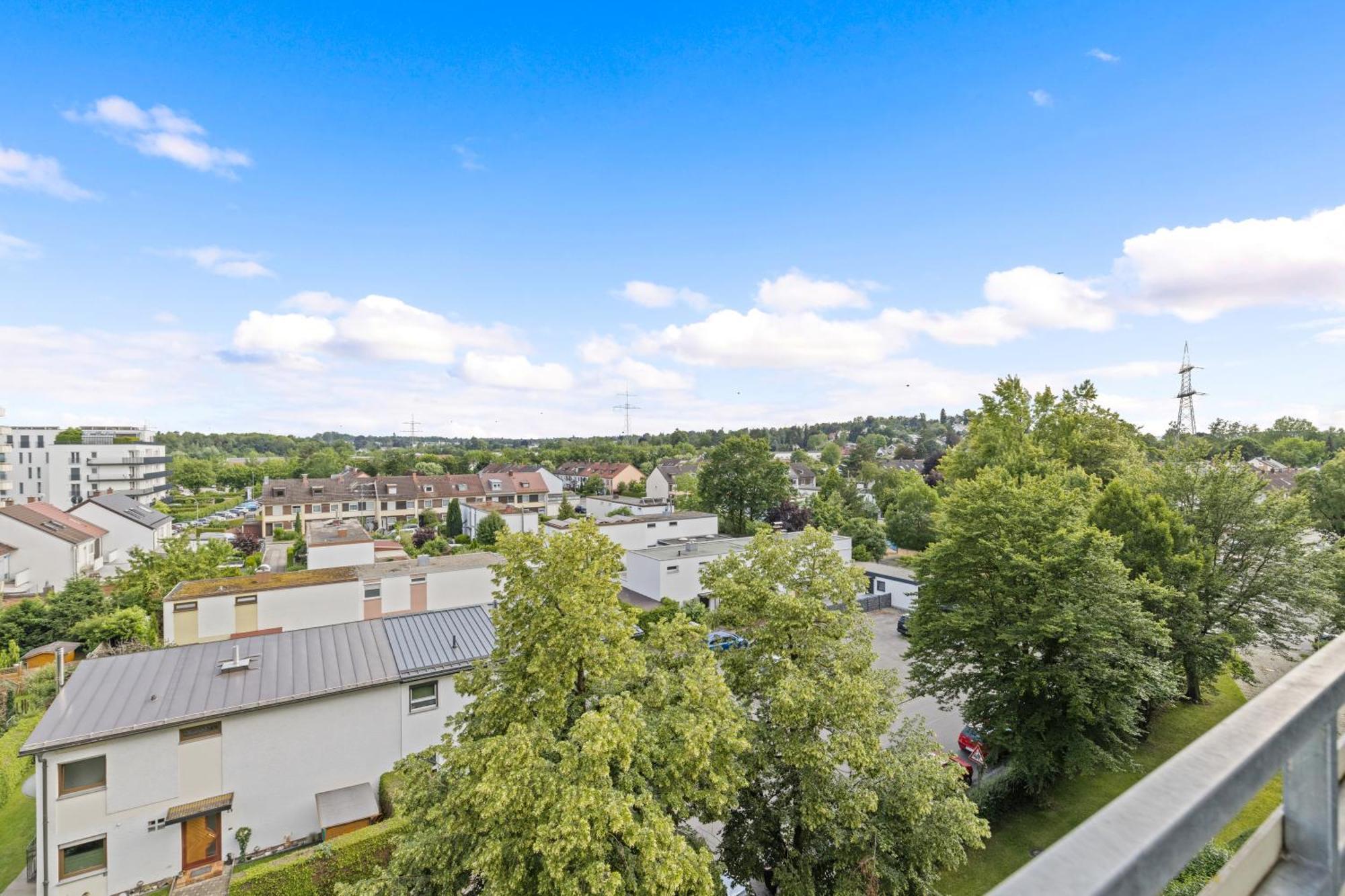 Sonniges City-Apartment Mit Suedbalkon Und Parklatz Neusass エクステリア 写真