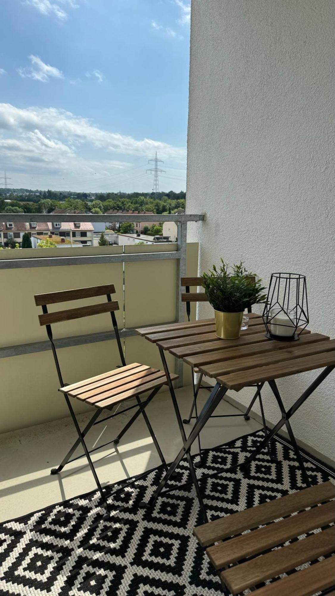 Sonniges City-Apartment Mit Suedbalkon Und Parklatz Neusass エクステリア 写真